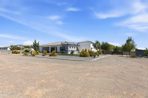 Exterior - 37233 N 11th Ave, Phoenix, AZ 85086 photo 21 of 24