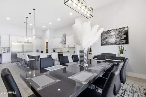 Dining - 37233 N 11th Ave, Phoenix, AZ 85086 photo 3 of 3