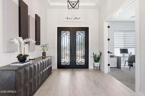 Entry Way - 37233 N 11th Ave, Phoenix, AZ 85086 photo 2 of 3