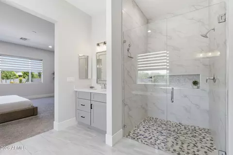 Bath - 37233 N 11th Ave, Phoenix, AZ 85086 photo 3 of 12