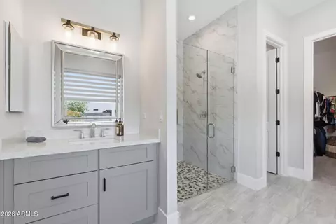 Bath - 37233 N 11th Ave, Phoenix, AZ 85086 photo 6 of 12