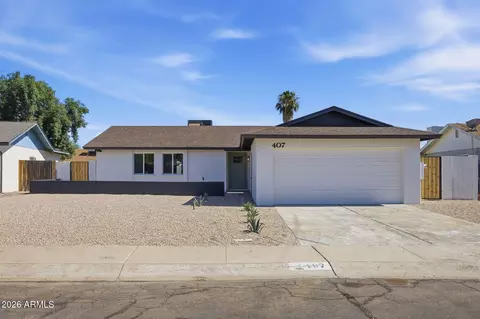 407 W Kristal Way, Phoenix, AZ 85027