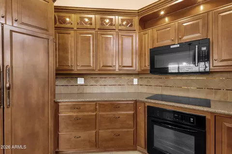 Kitchen - 4755 E Angela Dr, Phoenix, AZ 85032 photo 5 of 6
