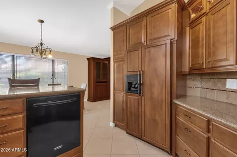 Kitchen - 4755 E Angela Dr, Phoenix, AZ 85032 photo 6 of 6