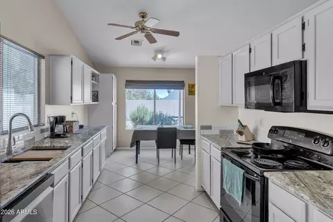 Kitchen - 9865 S 44th St, Phoenix, AZ 85044 photo 3 of 3