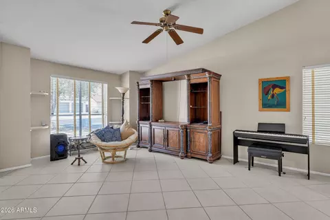 Living - 9865 S 44th St, Phoenix, AZ 85044 photo 1 of 1