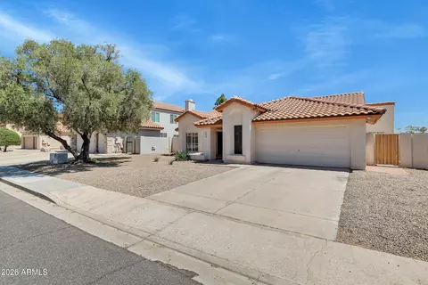 Exterior - 9865 S 44th St, Phoenix, AZ 85044 photo 3 of 8