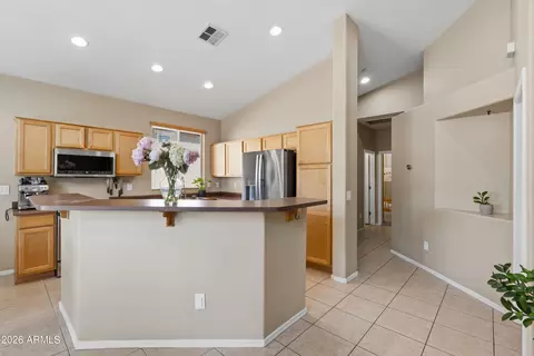 Entry Way - 3906 E Pollack St, Phoenix, AZ 85042 photo 4 of 4