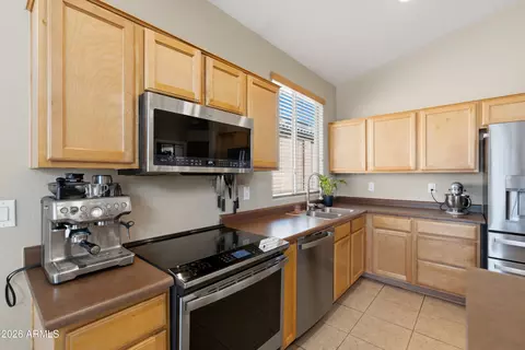 Kitchen - 3906 E Pollack St, Phoenix, AZ 85042 photo 3 of 4