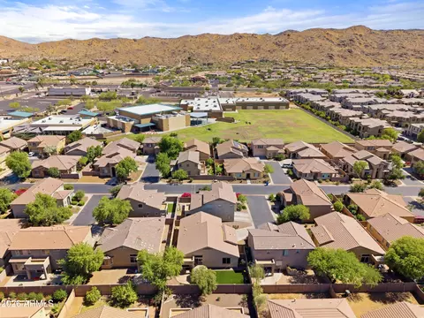 View/Area - 3906 E Pollack St, Phoenix, AZ 85042 photo 4 of 6