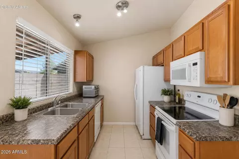 Kitchen - 20446 N 30th Dr, Phoenix, AZ 85027 photo 1 of 1