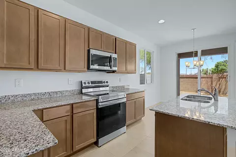 Kitchen - 10726 E Dragoon Cir, Mesa, AZ 85208 photo 5 of 5