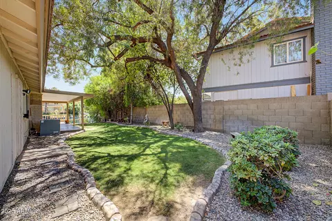 Exterior - 965 E Lamplighter Ln, Tempe, AZ 85283 photo 6 of 14