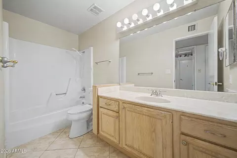 Bath - 965 E Lamplighter Ln, Tempe, AZ 85283 photo 2 of 2
