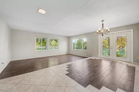 Living - 965 E Lamplighter Ln, Tempe, AZ 85283 photo 1 of 7