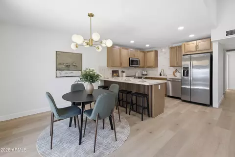 3033 N 39th St #4, Phoenix, AZ 85018