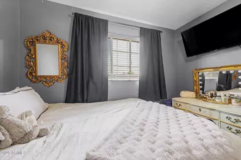 Bedroom - 1761 W 5th Pl, Mesa, AZ 85201 photo 5 of 6