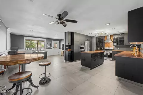 Kitchen - 1761 W 5th Pl, Mesa, AZ 85201 photo 2 of 5