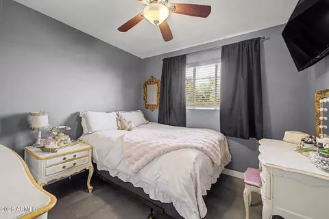 Bedroom - 1761 W 5th Pl, Mesa, AZ 85201 photo 4 of 6