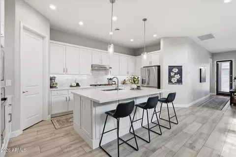 Kitchen - 9937 E Tesla Ave, Mesa, AZ 85212 photo 4 of 6