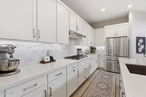 Kitchen - 9937 E Tesla Ave, Mesa, AZ 85212 photo 3 of 6