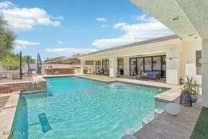 Exterior - 4649 E Carriage Ct, Gilbert, AZ 85297 photo 8 of 15