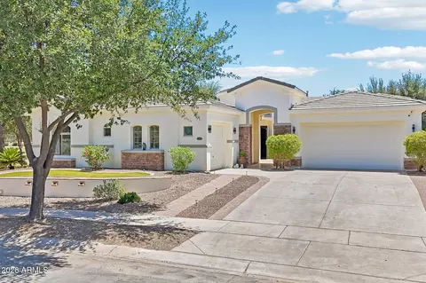 Exterior - 4649 E Carriage Ct, Gilbert, AZ 85297 photo 2 of 15