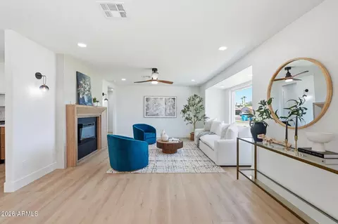 933 E Cavalier Dr, Phoenix, AZ 85014 photo 6