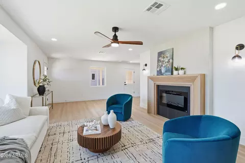 933 E Cavalier Dr, Phoenix, AZ 85014 photo 9