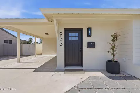 933 E Cavalier Dr, Phoenix, AZ 85014 photo 5
