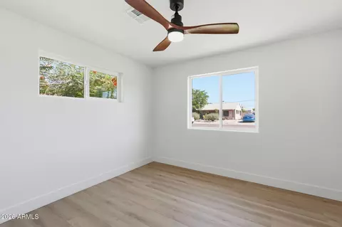 933 E Cavalier Dr, Phoenix, AZ 85014 photo 33