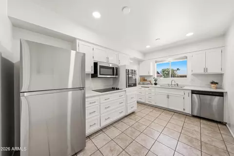 10740 W Sun City Blvd, Sun City, AZ 85351