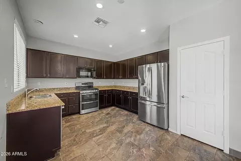 Kitchen - 4237 E Del Rio St, Gilbert, AZ 85295 photo 2 of 3