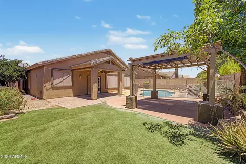 Exterior - 4237 E Del Rio St, Gilbert, AZ 85295 photo 4 of 8