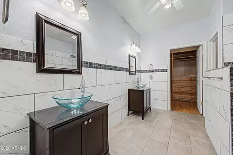 Bath - 4237 E Del Rio St, Gilbert, AZ 85295 photo 1 of 4
