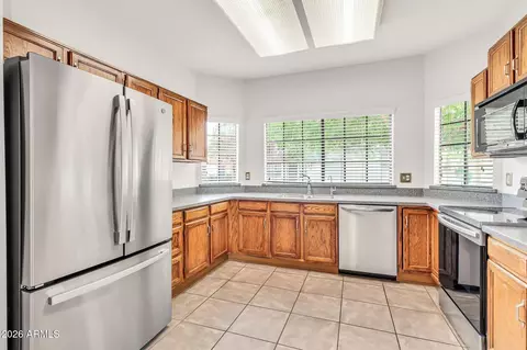 Kitchen - 962 E Vaughn Ave, Gilbert, AZ 85234 photo 2 of 4