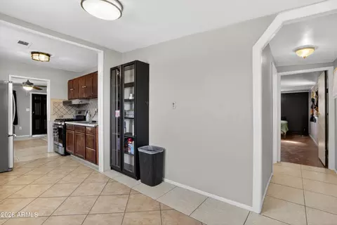 Entry Way - 931 S Drew St, Mesa, AZ 85210 photo 7 of 10