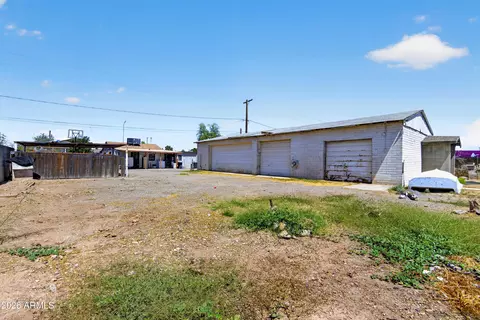 Exterior - 931 S Drew St, Mesa, AZ 85210 photo 3 of 4