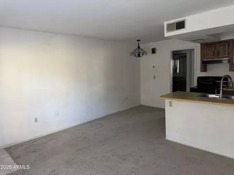 461 W Holmes Ave #331, Mesa, AZ 85210