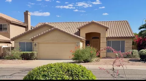 1427 W South Fork Dr, Phoenix, AZ 85045