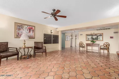 Entry Way - 3033 E Devonshire Ave #3029, Phoenix, AZ 85016 photo 1 of 2