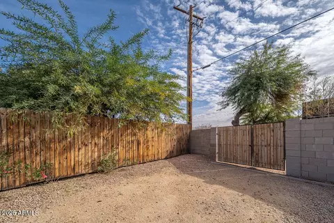 Exterior - 4653 E Almeria Rd, Phoenix, AZ 85008 photo 7 of 12