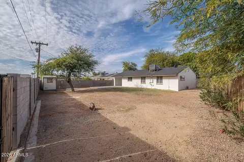 Exterior - 4653 E Almeria Rd, Phoenix, AZ 85008 photo 6 of 12