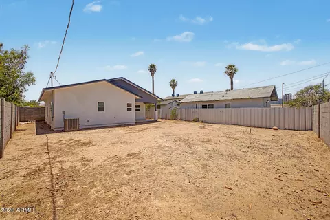 Exterior - 1110 E Pierce St, Phoenix, AZ 85006 photo 4 of 4