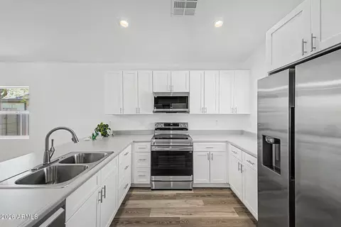 Kitchen - 1110 E Pierce St, Phoenix, AZ 85006 photo 2 of 3