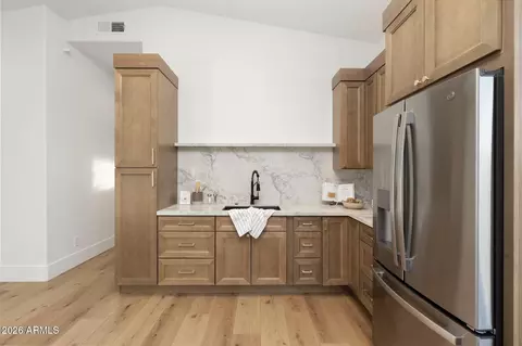 Kitchen - 4108 E Lafayette Ave, Gilbert, AZ 85298 photo 8 of 9