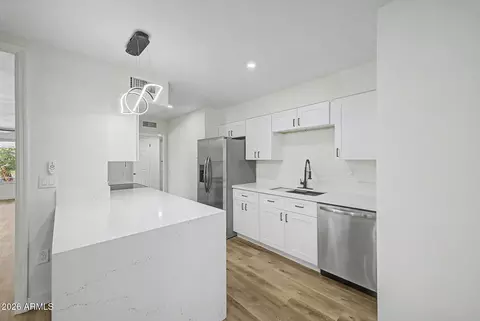 9839 W Royal Oak Rd, Sun City, AZ 85351