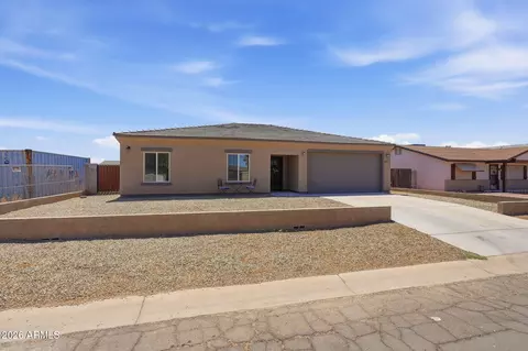 14911 S Capistrano Rd, Arizona City, AZ 85123