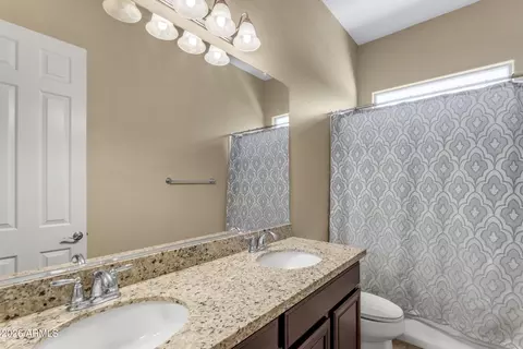Bath - 2827 E Muirfield St, Gilbert, AZ 85298 photo 2 of 4