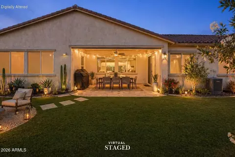 Exterior - 2827 E Muirfield St, Gilbert, AZ 85298 photo 9 of 12